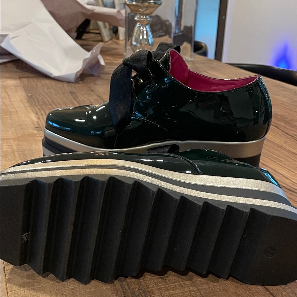 Glossy Green Star Platform Shoes View 5